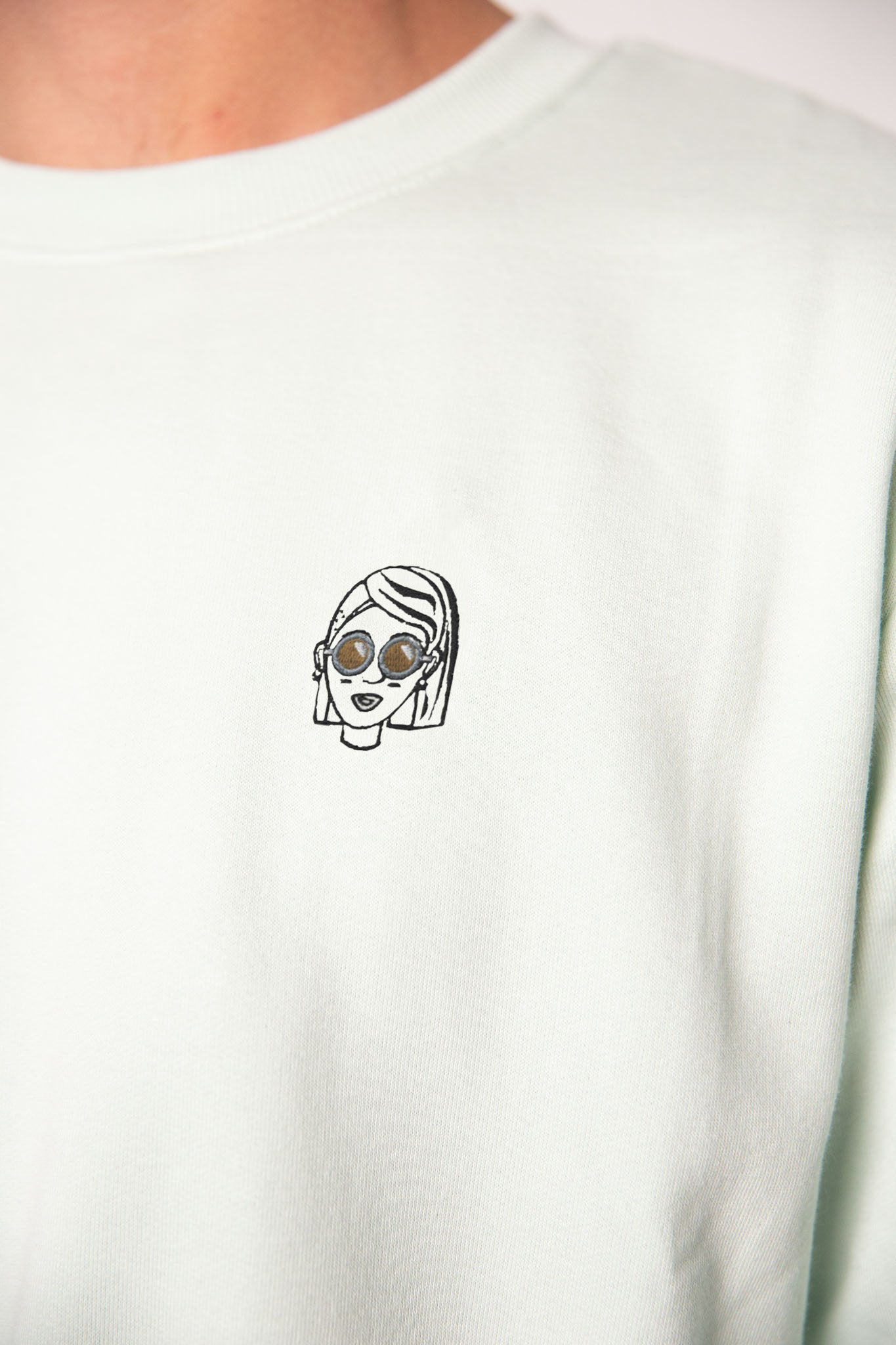 Kaffee Hipsteria | Bestickter Bio-Baumwoll Pullover