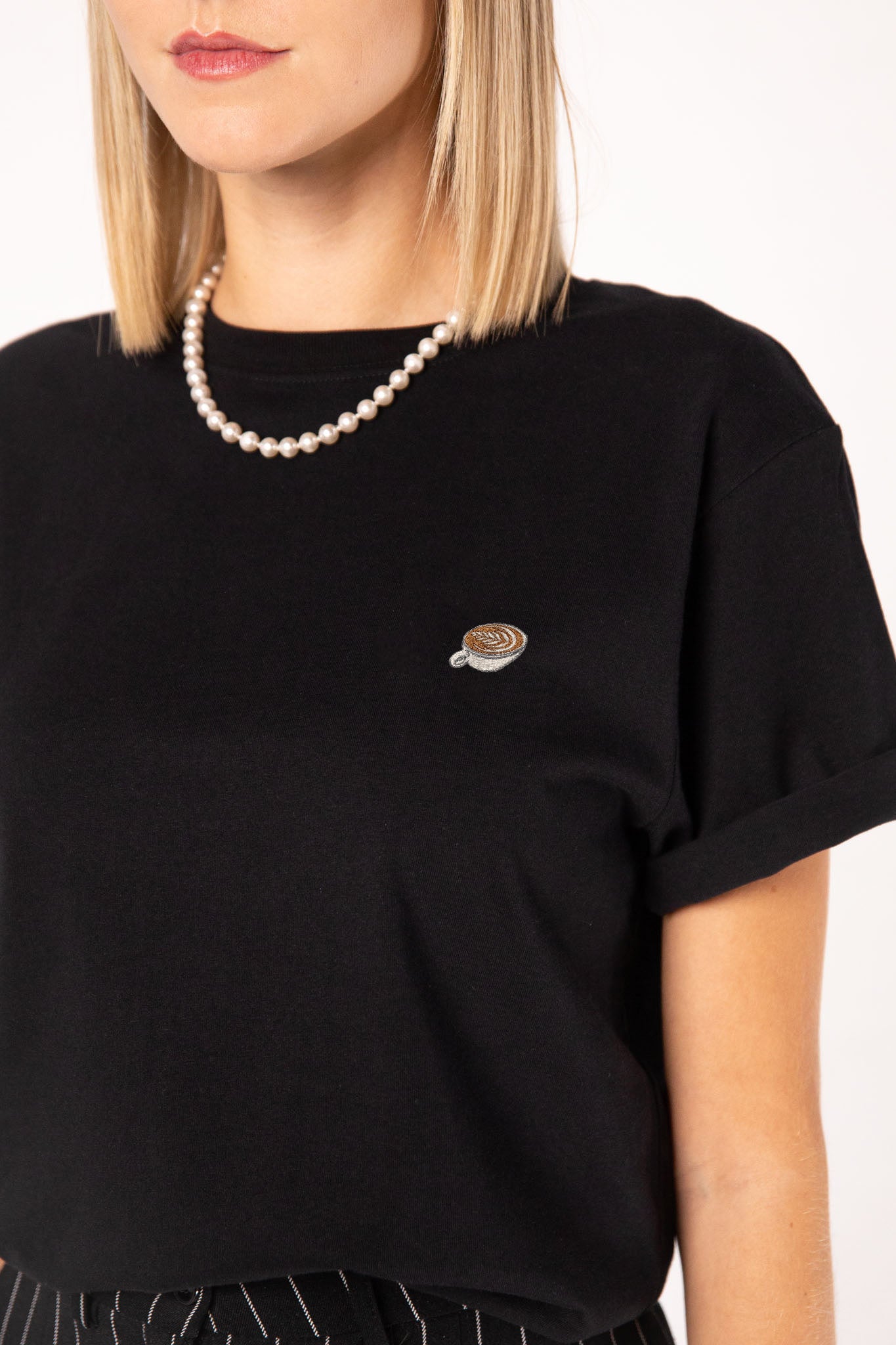 Flat White | Besticktes Organic Bio Baumwoll Frauen T-Shirt
