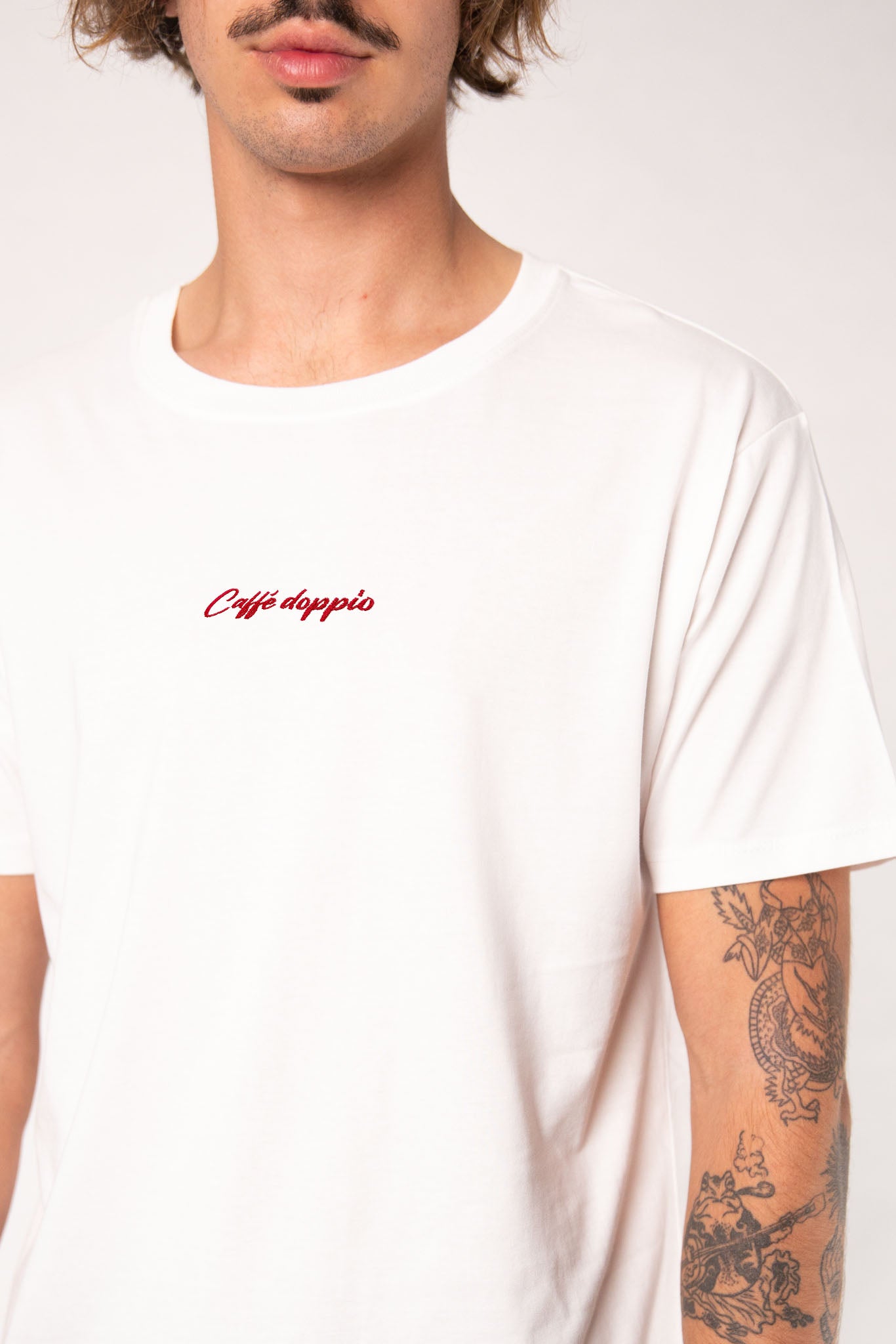 Caffé doppio | Besticktes Bio Baumwoll Männer T-Shirt